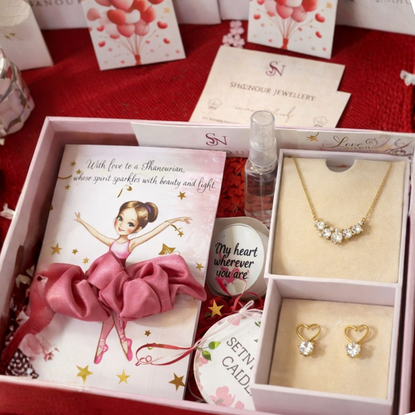 Heart in Bloom Luxe Hamper