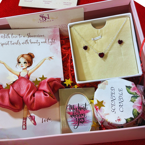 Red Heart Promise Hamper