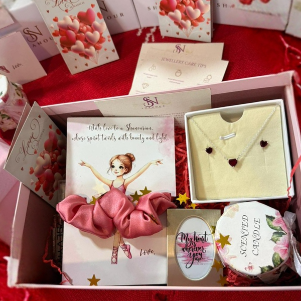 Red Heart Promise Hamper