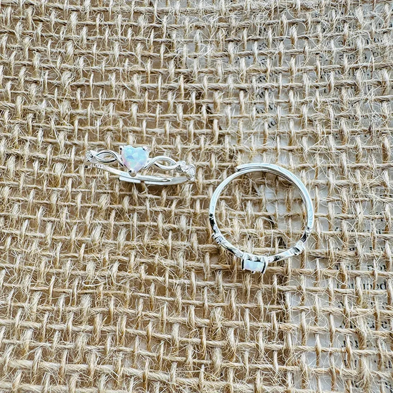 Aurora Kiss ring