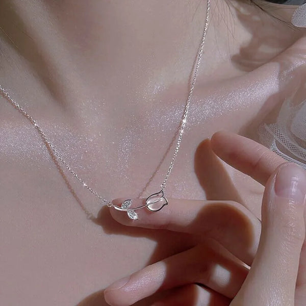 Eternal Rose Necklace - Gold