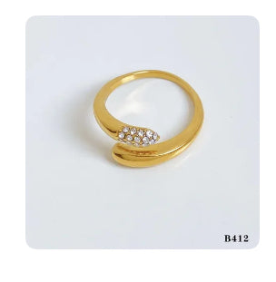 Serpentine Aura Ring